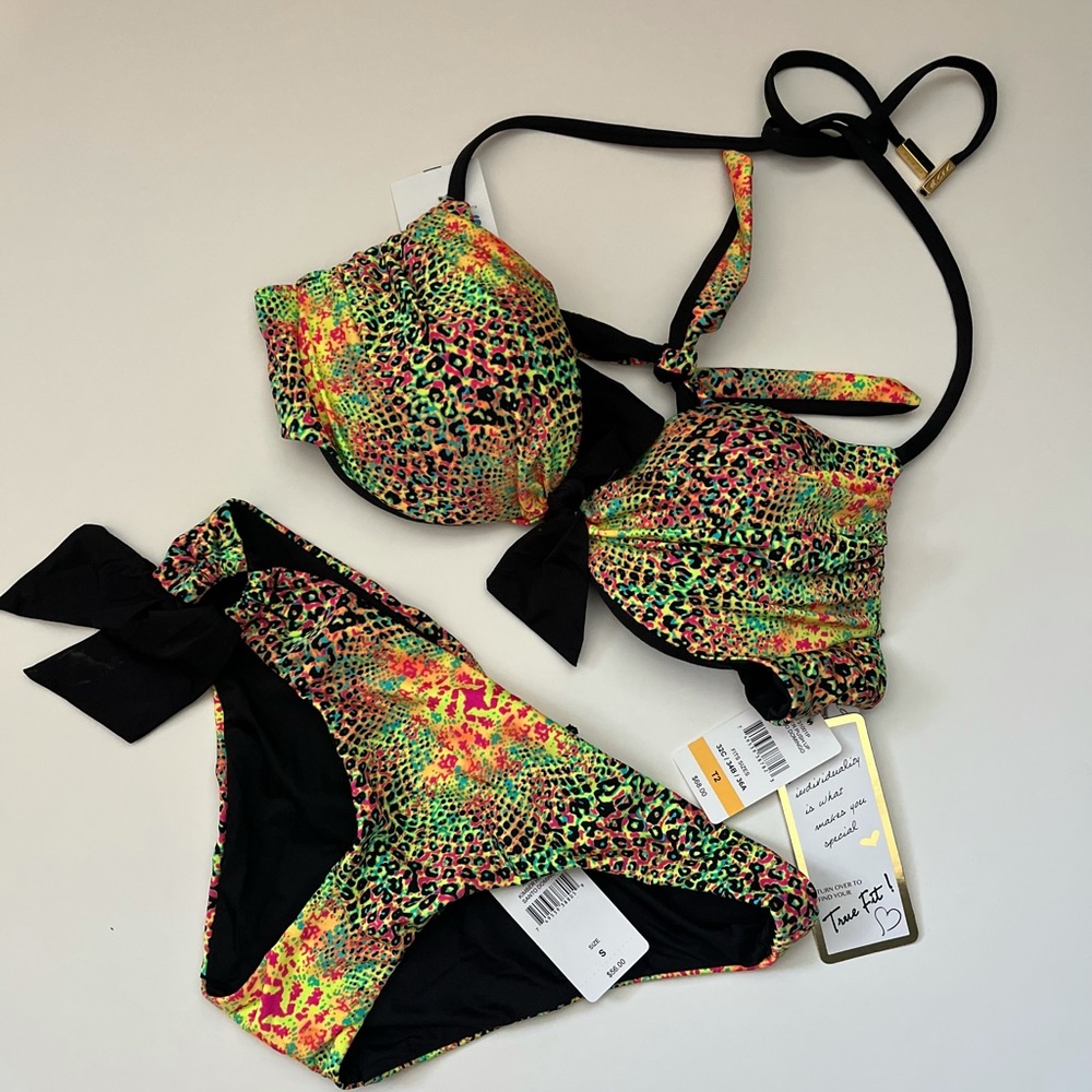 A.Che Bikini